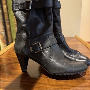 Anne Klein Black Heeled Boots